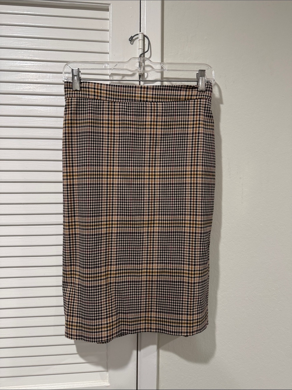 1. State Plaid Pencil Skirt in Black and Tan